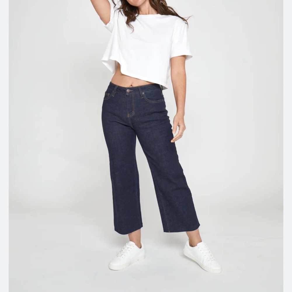 Women Dark Blue cropped Jeans - Picture 10 of 10